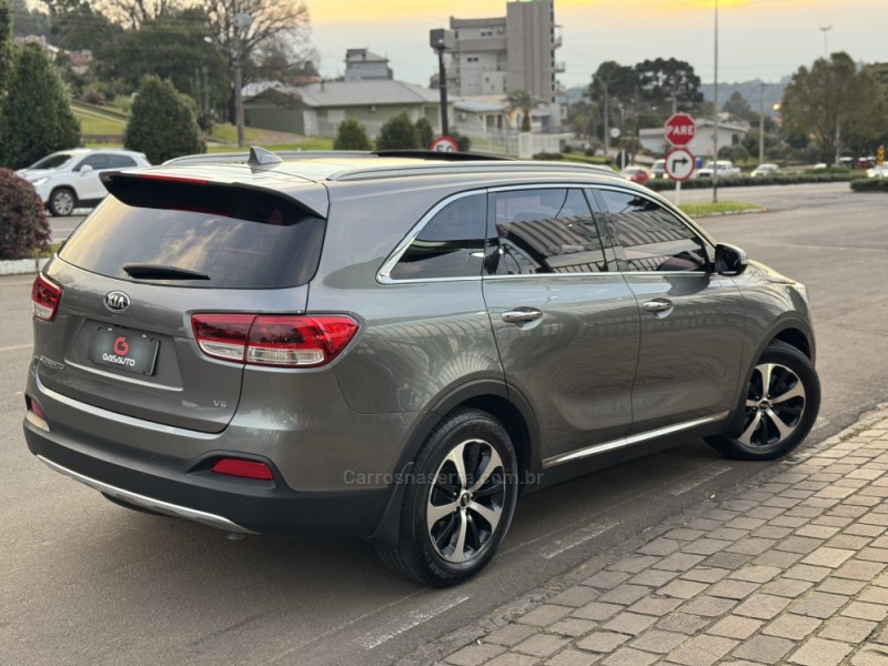 SORENTO 3.3 EX V6 24V GASOLINA 4P 7 LUGARES AUTOMATICO - 2016 - NOVA PRATA