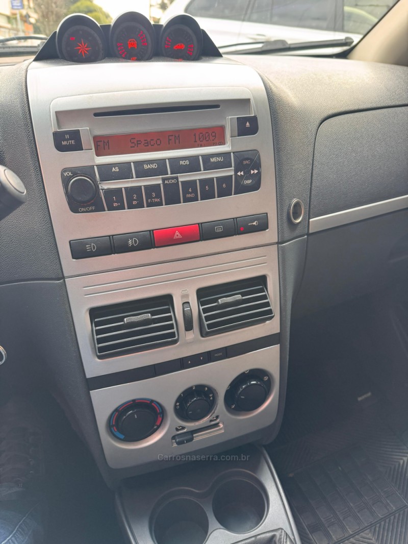 IDEA 1.8 MPI ADVENTURE 8V FLEX 4P MANUAL - 2008 - CAXIAS DO SUL