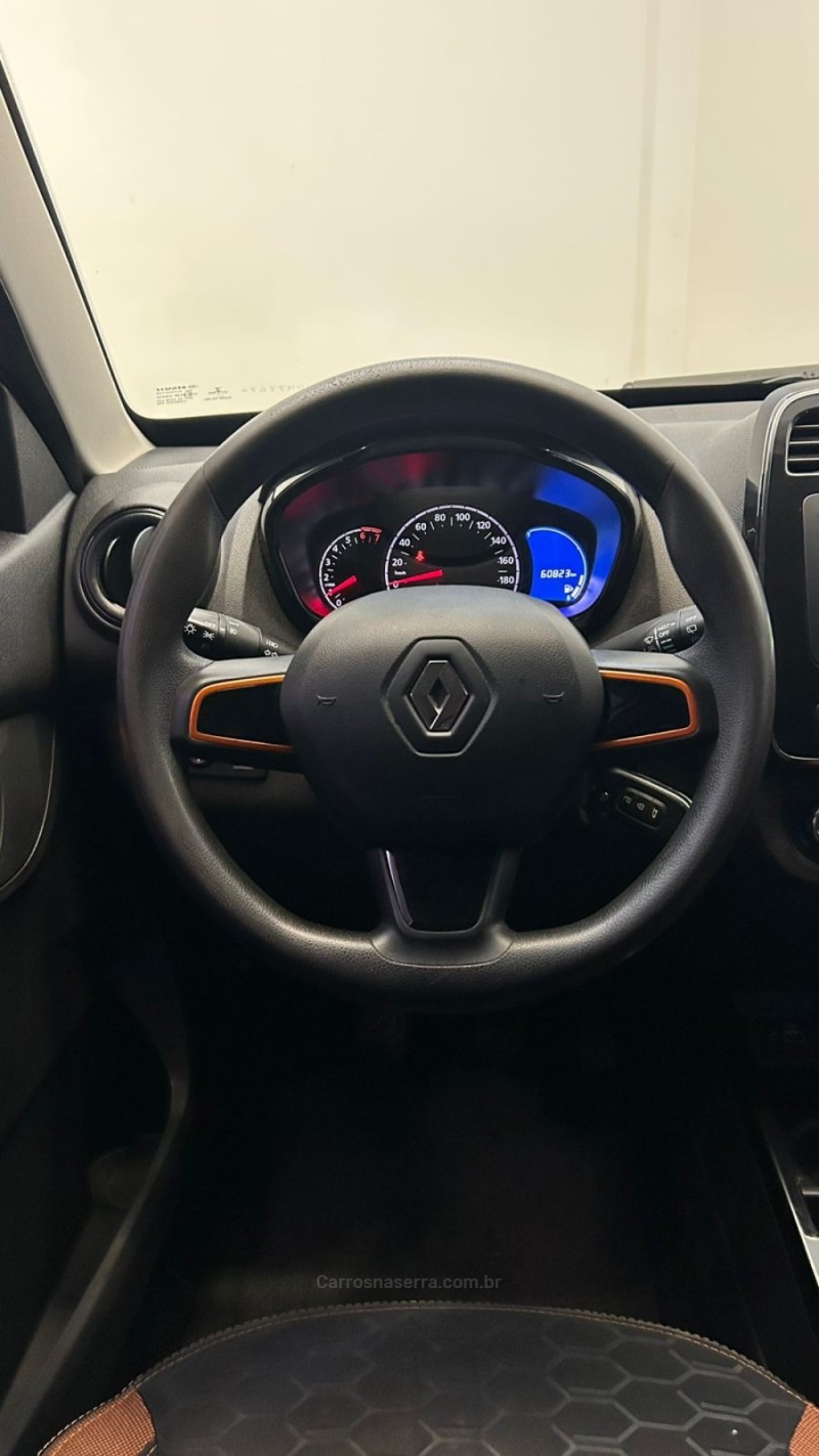 KWID 1.0 12V OUTSIDER FLEX 4P MANUAL - 2022 - NOVO HAMBURGO