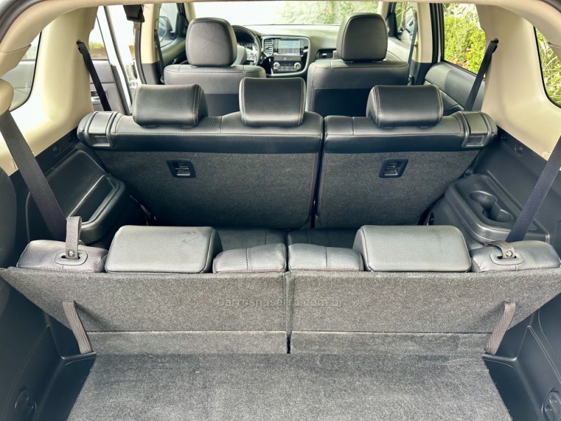 OUTLANDER 3.0 GT 4X4 V6 24V GASOLINA 4P AUTOMÁTICO - 2016 - SAPIRANGA