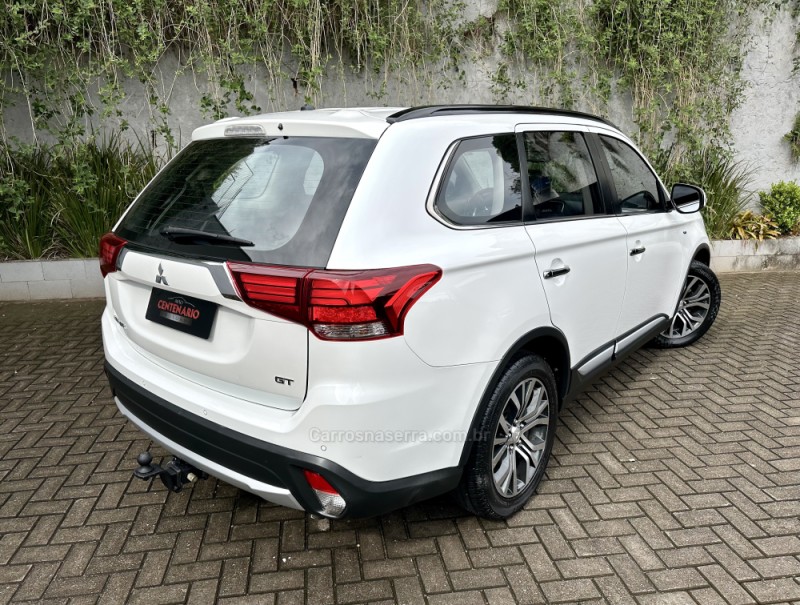 OUTLANDER 3.0 GT 4X4 V6 24V GASOLINA 4P AUTOMÁTICO - 2016 - SAPIRANGA
