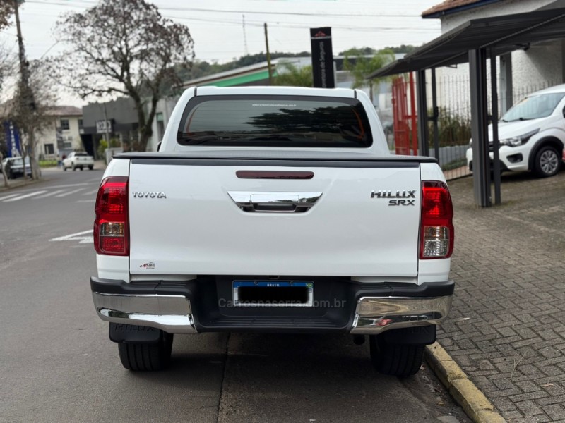 HILUX 2.8 SRX PLUS 4X4 CD TURBO DIESEL 4P AUTOMÁTICO - 2016 - PAROBé