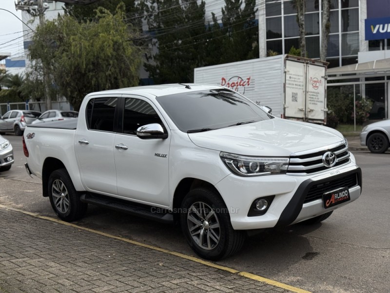 HILUX 2.8 SRX PLUS 4X4 CD TURBO DIESEL 4P AUTOMÁTICO - 2016 - PAROBé