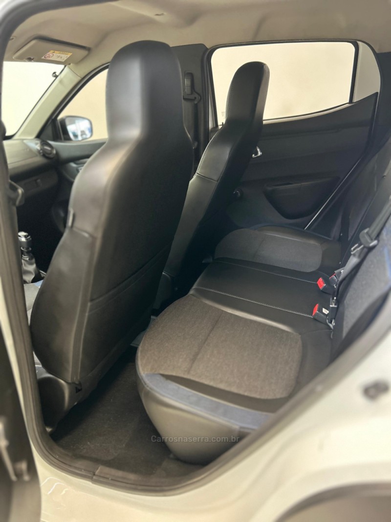 KWID 1.0 12V SCE FLEX INTENSE MANUAL - 2023 - NOVO HAMBURGO