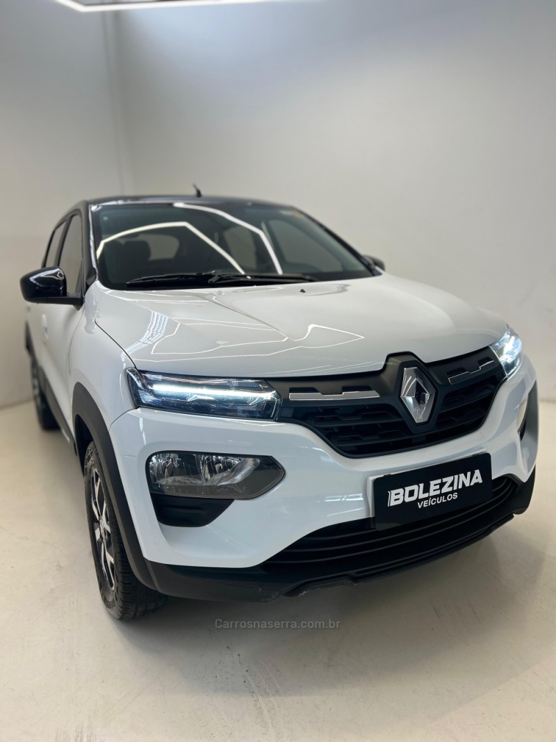 KWID 1.0 12V SCE FLEX INTENSE MANUAL - 2023 - NOVO HAMBURGO