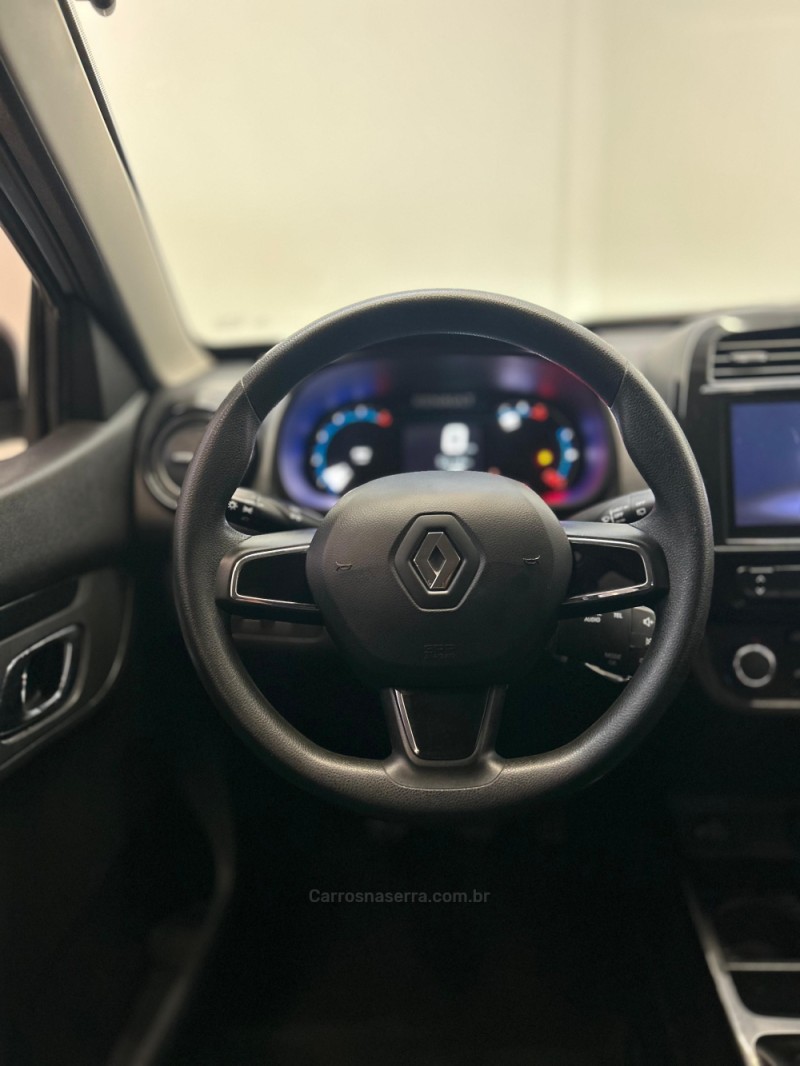 KWID 1.0 12V SCE FLEX INTENSE MANUAL - 2023 - NOVO HAMBURGO