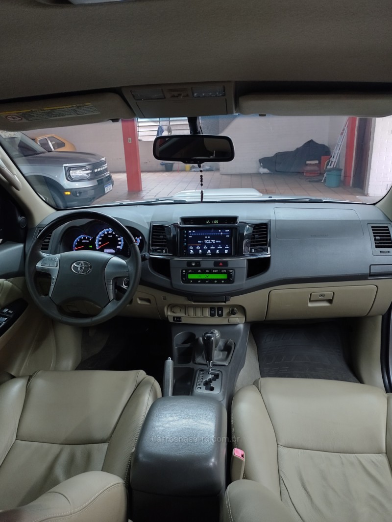 HILUX SW4 3.0 SRV 4X4 16V TURBO INTERCOOLER DIESEL 4P AUTOMÁTICO - 2013 - CAXIAS DO SUL