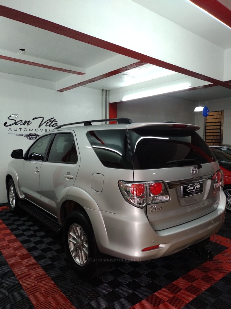 HILUX SW4 3.0 SRV 4X4 16V TURBO INTERCOOLER DIESEL 4P AUTOMÁTICO - 2013 - CAXIAS DO SUL
