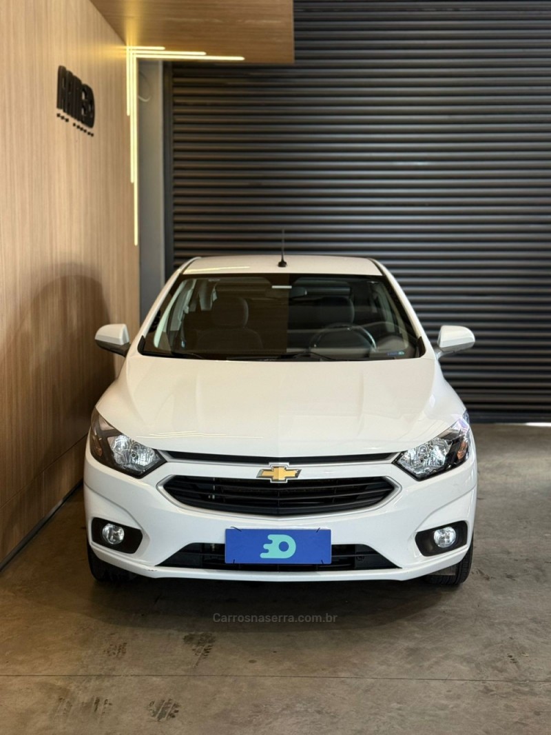 ONIX 1.0 LT 12V FLEX 4P MANUAL - 2017 - LAJEADO