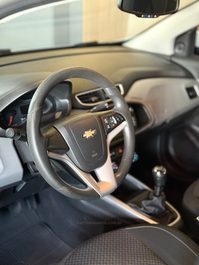 ONIX 1.0 LT 12V FLEX 4P MANUAL - 2017 - LAJEADO