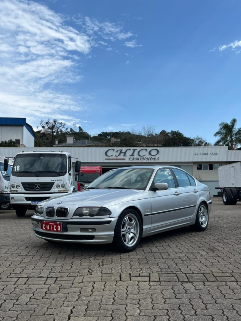 325I 2.5 SEDAN 24V GASOLINA 4P AUTOMÁTICO - 2001 - GARIBALDI
