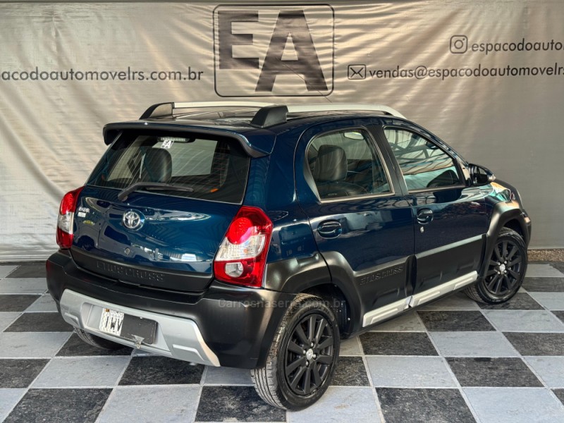 ETIOS CROSS 1.5 16V FLEX 4P MANUAL - 2016 - NOVA PRATA