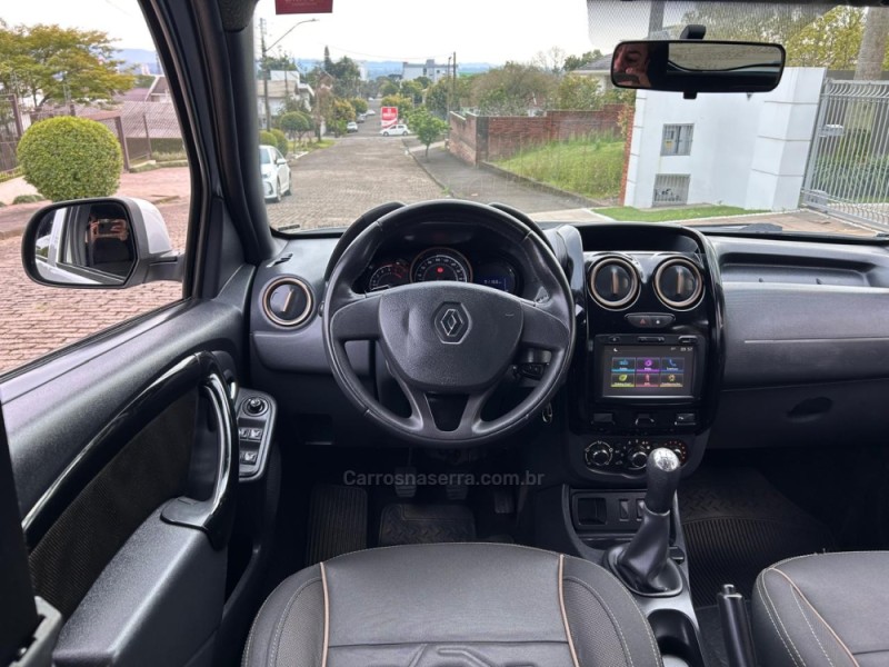 DUSTER 1.6 DYNAMIQUE 4X2 16V FLEX 4P MANUAL - 2017 - VENâNCIO AIRES