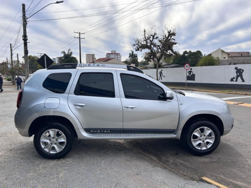 DUSTER 1.6 DYNAMIQUE 4X2 16V FLEX 4P MANUAL - 2017 - VENâNCIO AIRES
