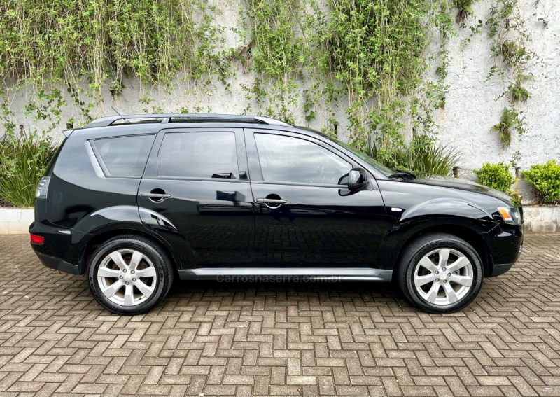 OUTLANDER 2.0 16V GASOLINA 4P AUTOMÁTICO - 2012 - SAPIRANGA