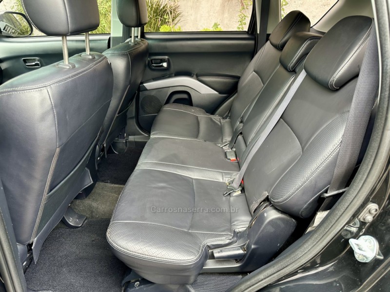 OUTLANDER 2.0 16V GASOLINA 4P AUTOMÁTICO - 2012 - SAPIRANGA