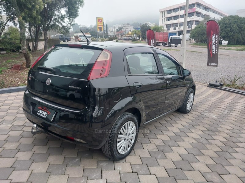 PUNTO 1.4 ATTRACTIVE 8V FLEX 4P MANUAL - 2011 - ENCANTADO