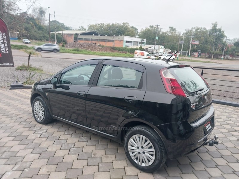 PUNTO 1.4 ATTRACTIVE 8V FLEX 4P MANUAL - 2011 - ENCANTADO