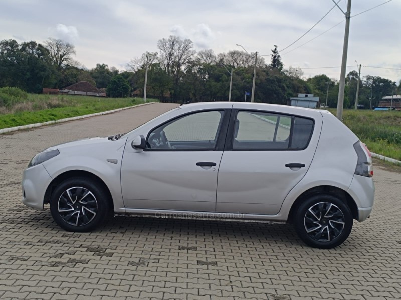 SANDERO 1.6 EXPRESSION 16V FLEX 4P MANUAL - 2014 - IVOTI