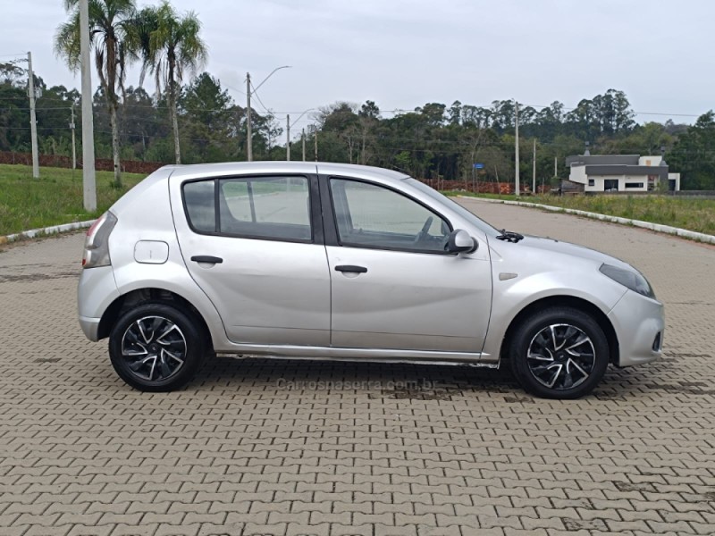 SANDERO 1.6 EXPRESSION 16V FLEX 4P MANUAL - 2014 - IVOTI