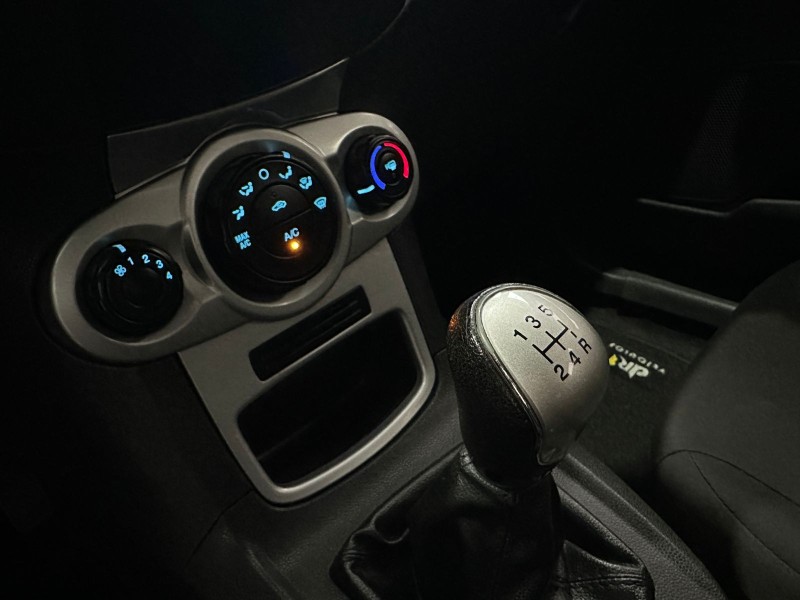 FIESTA 1.5 SE HATCH 16V FLEX 4P MANUAL - 2015 - CAXIAS DO SUL