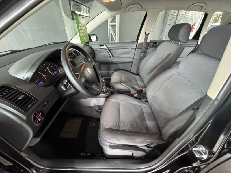 POLO 1.6 MI 8V E-FLEX 4P MANUAL - 2009 - NOVO HAMBURGO