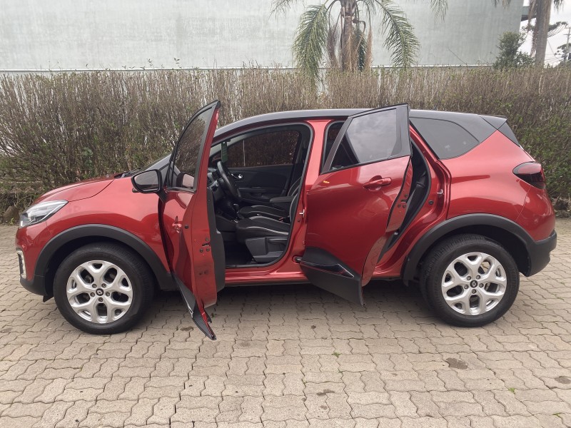 CAPTUR 1.6 16V FLEX ZEN AUTOMÁTICO - 2018 - CAXIAS DO SUL