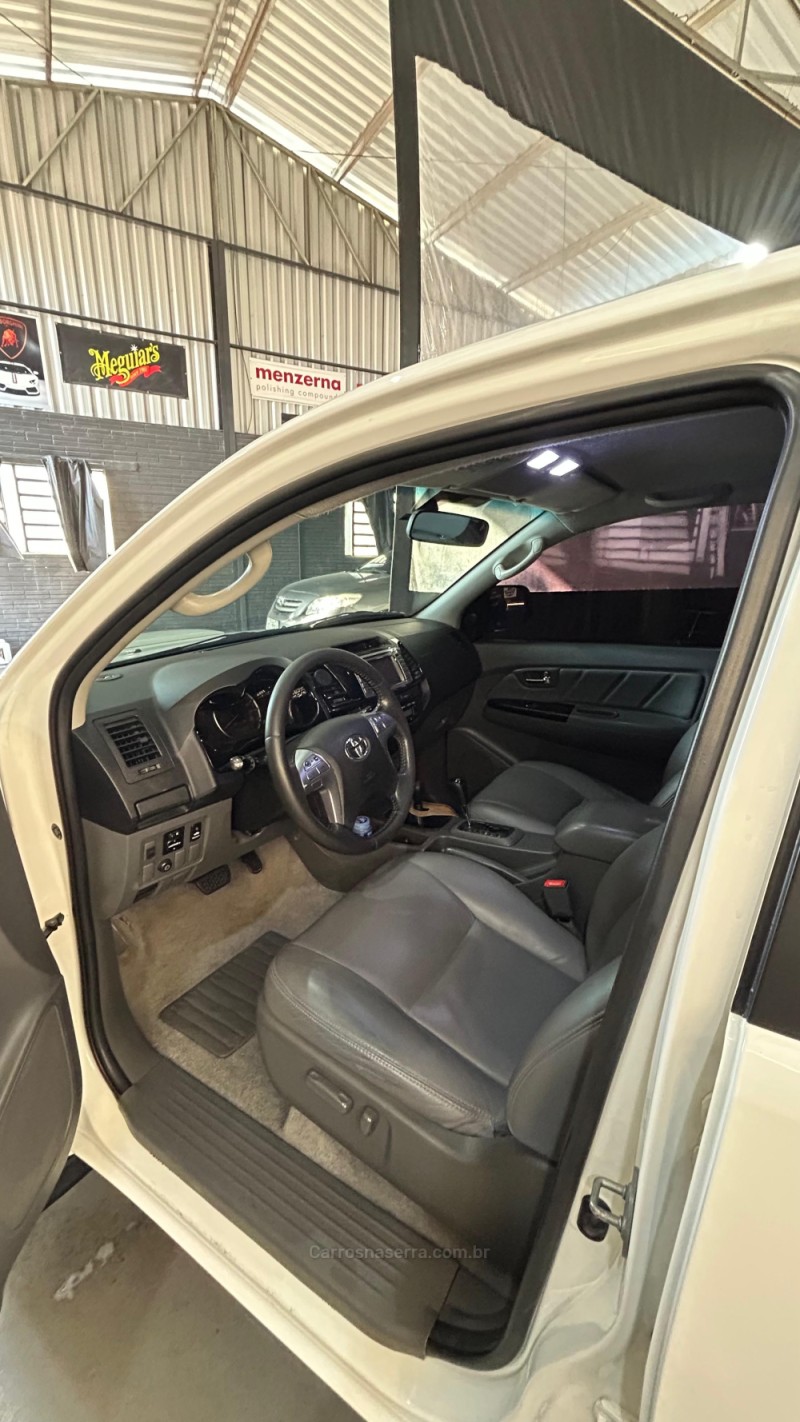 HILUX 3.0 SRV 4X4 CD 16V TURBO INTERCOOLER DIESEL 4P AUTOMÁTICO - 2014 - CAXIAS DO SUL