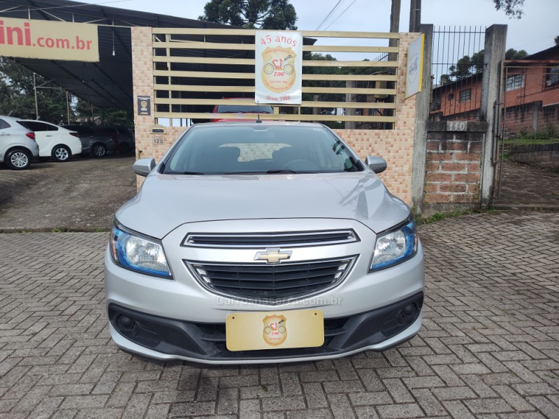 ONIX 1.4 MPFI LT 8V FLEX 4P MANUAL - 2013 - CANELA