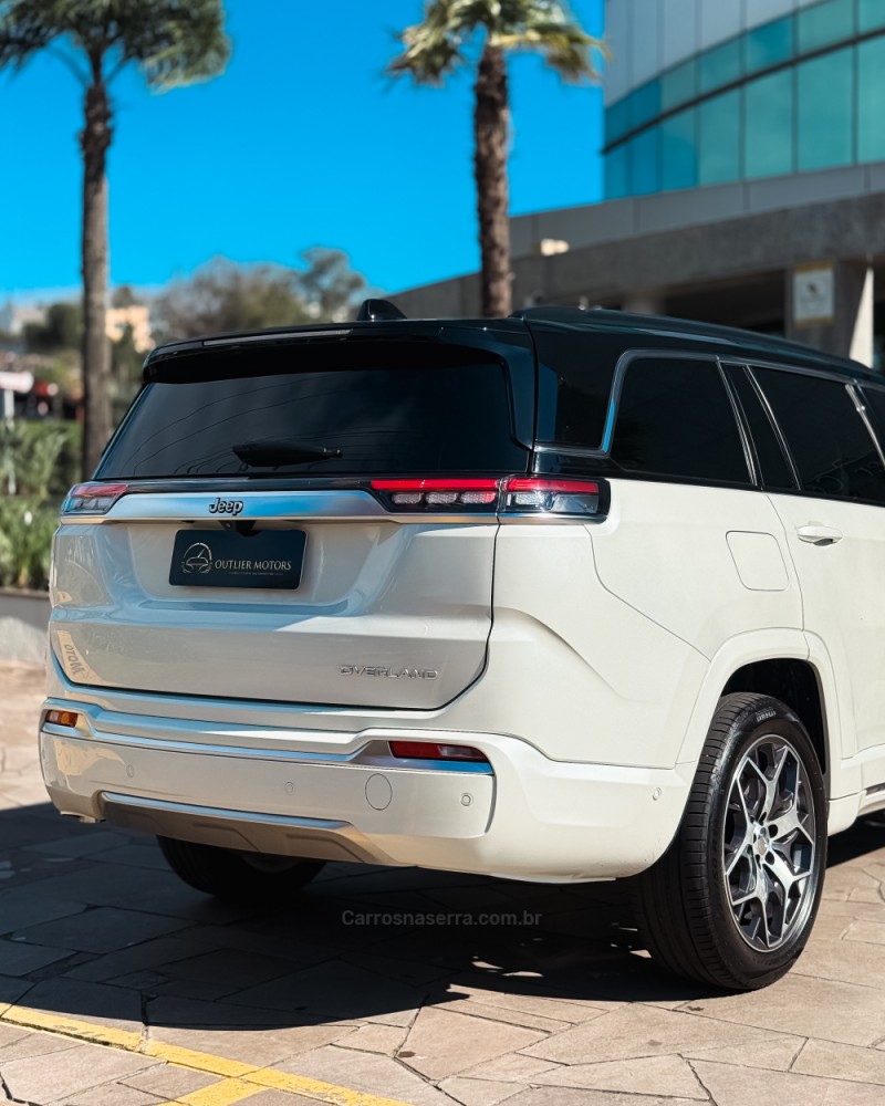 COMMANDER 1.3 OVERLAND T270 16V 4X2 TURBO FLEX 4P AUTOMÁTICO - 2022 - NOVO HAMBURGO