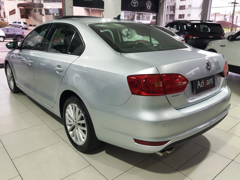 JETTA 2.0 TSI HIGHLINE 200CV GASOLINA 4P TIPTRONIC - 2013 - CAXIAS DO SUL