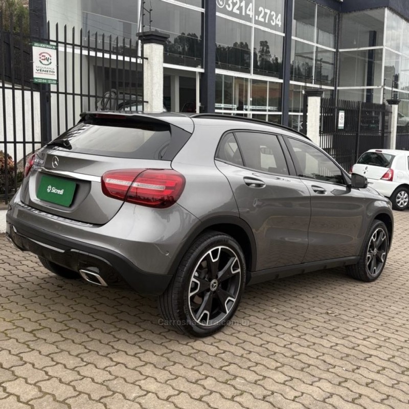 GLA 200 1.6 CGI VISION BLACK EDITION 16V TURBO FLEX 4P AUTOMÁTICO - 2019 - CAXIAS DO SUL