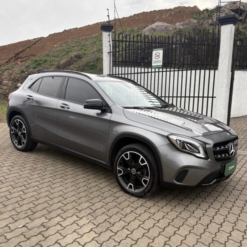 GLA 200 1.6 CGI VISION BLACK EDITION 16V TURBO FLEX 4P AUTOMÁTICO - 2019 - CAXIAS DO SUL