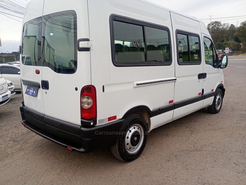 MASTER 2.5 DCI MINIBUS L3H2 16 LUGARES 16V DIESEL 3P MANUAL - 2009 - FARROUPILHA