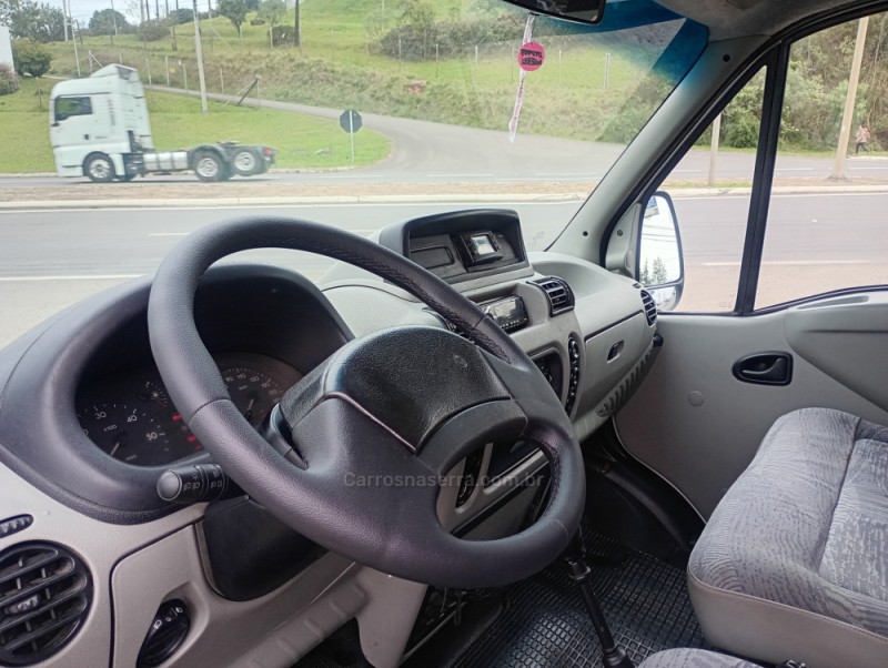 MASTER 2.5 DCI MINIBUS L3H2 16 LUGARES 16V DIESEL 3P MANUAL - 2009 - FARROUPILHA