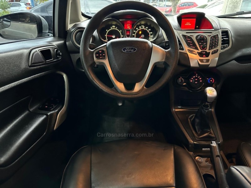 FIESTA 1.6 SE SEDAN 16V FLEX 4P MANUAL - 2012 - CAMPO BOM