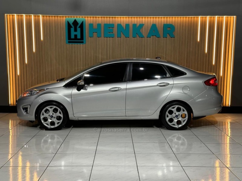 FIESTA 1.6 SE SEDAN 16V FLEX 4P MANUAL - 2012 - CAMPO BOM