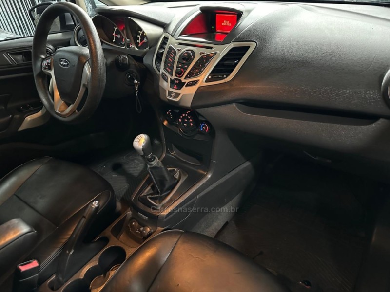 FIESTA 1.6 SE SEDAN 16V FLEX 4P MANUAL - 2012 - CAMPO BOM