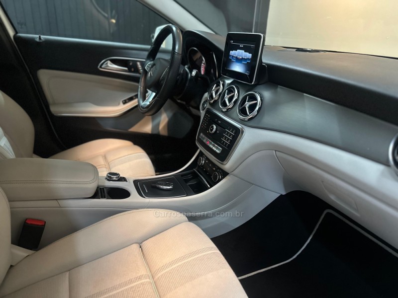 GLA 200 1.6 CGI ADVANCE 16V TURBO FLEX 4P AUTOMÁTICO - 2019 - NOVO HAMBURGO