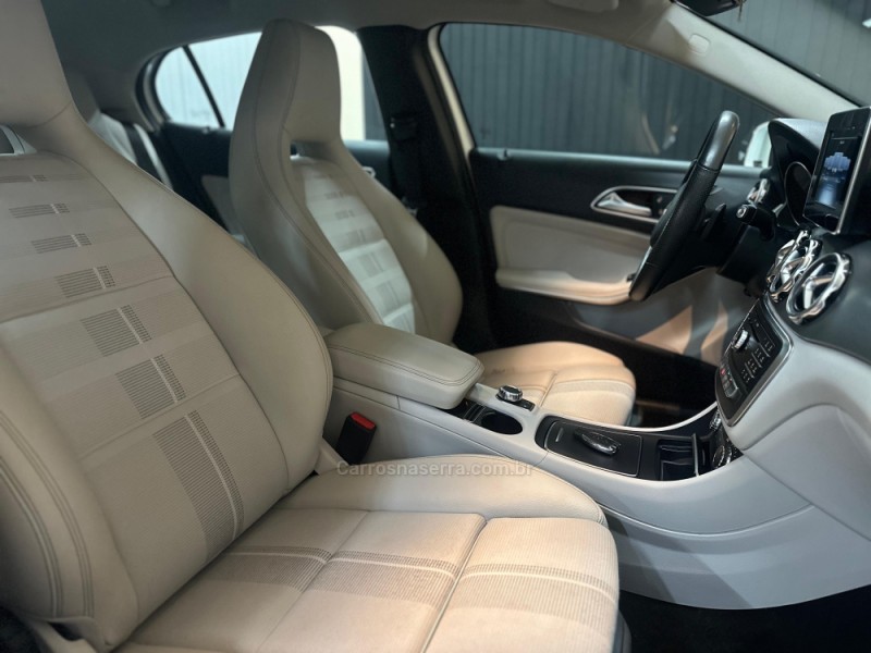 GLA 200 1.6 CGI ADVANCE 16V TURBO FLEX 4P AUTOMÁTICO - 2019 - NOVO HAMBURGO