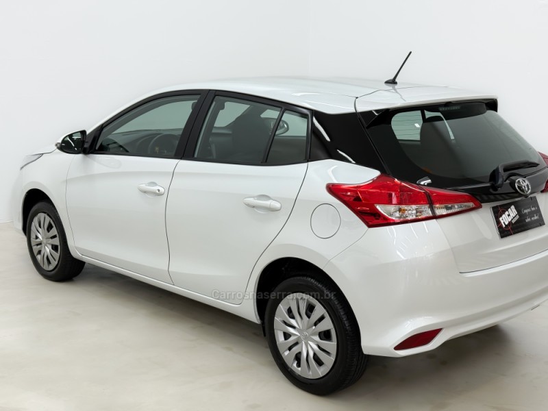 YARIS 1.5 XL 16V FLEX 4P AUTOMATÍCO - 2022 - CAXIAS DO SUL