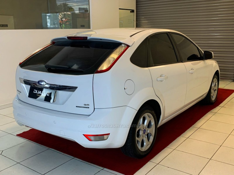 FOCUS 2.0 TITANIUM PLUS HATCH 16V FLEX 4P AUTO - 2012 - PORTO ALEGRE