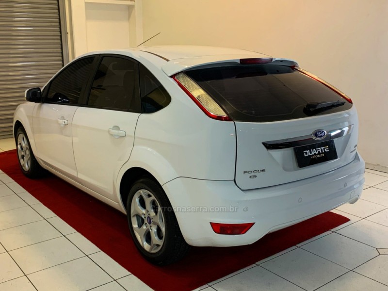 FOCUS 2.0 TITANIUM PLUS HATCH 16V FLEX 4P AUTO - 2012 - PORTO ALEGRE