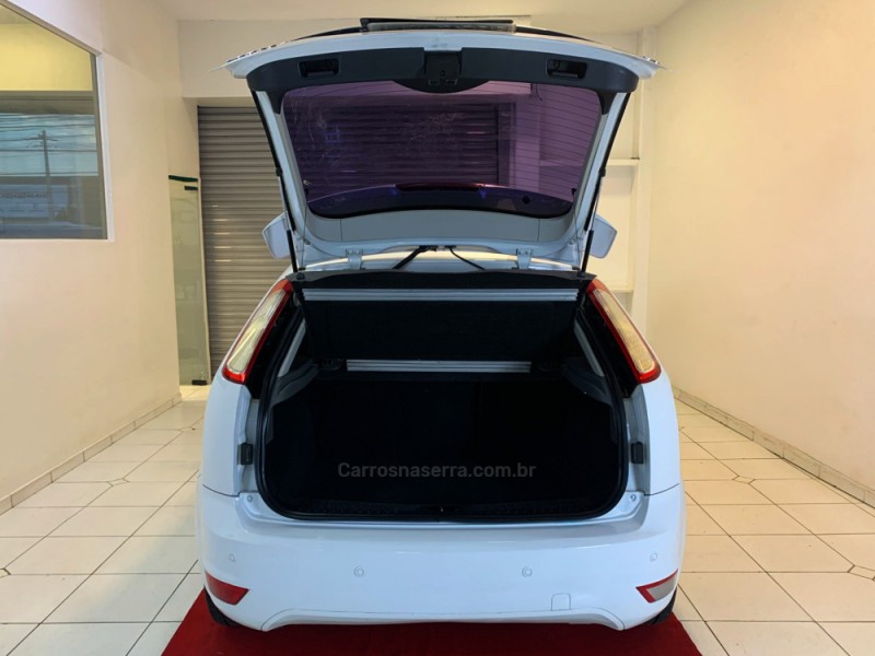 FOCUS 2.0 TITANIUM PLUS HATCH 16V FLEX 4P AUTO - 2012 - PORTO ALEGRE