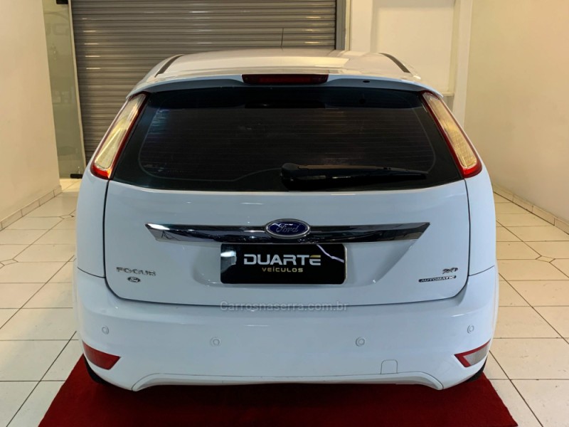 FOCUS 2.0 TITANIUM PLUS HATCH 16V FLEX 4P AUTO - 2012 - PORTO ALEGRE