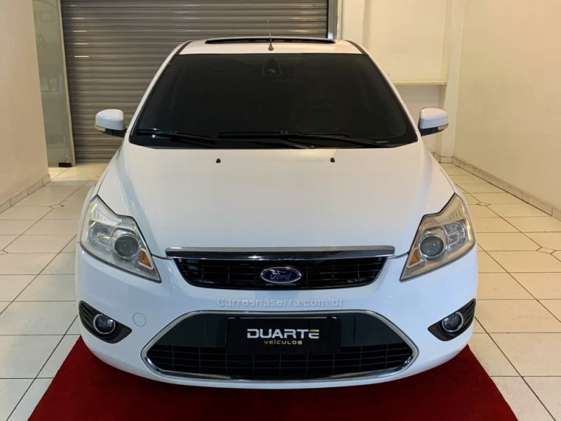 FOCUS 2.0 TITANIUM PLUS HATCH 16V FLEX 4P AUTO - 2012 - PORTO ALEGRE