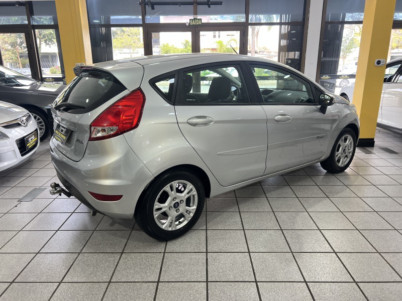 FIESTA 1.6 SE HATCH 16V FLEX 4P AUTOMÁTICO - 2014 - CAXIAS DO SUL