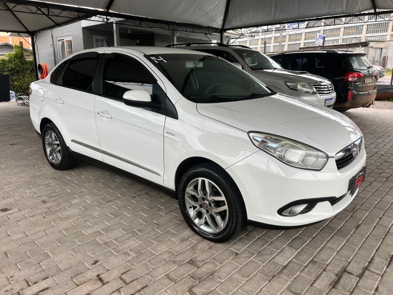 GRAND SIENA 1.6 MPI ESSENCE 16V FLEX 4P AUTOMATIZADO - 2014 - CAXIAS DO SUL