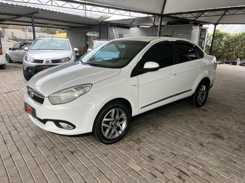 grand siena 1.6 mpi essence 16v flex 4p automatizado 2014 caxias do sul