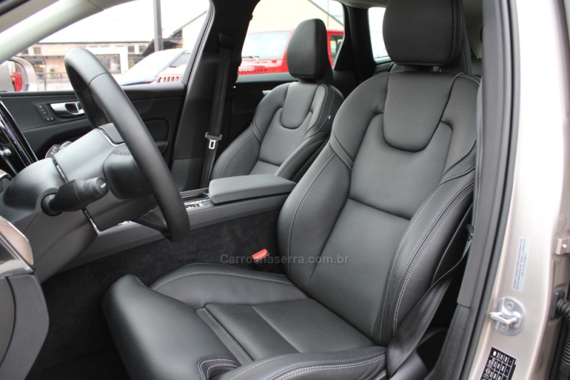 XC60 2.0 T8 ULTIMATE AWD HIBRIDO 4P AUTOMÁTICO - 2023 - CAXIAS DO SUL